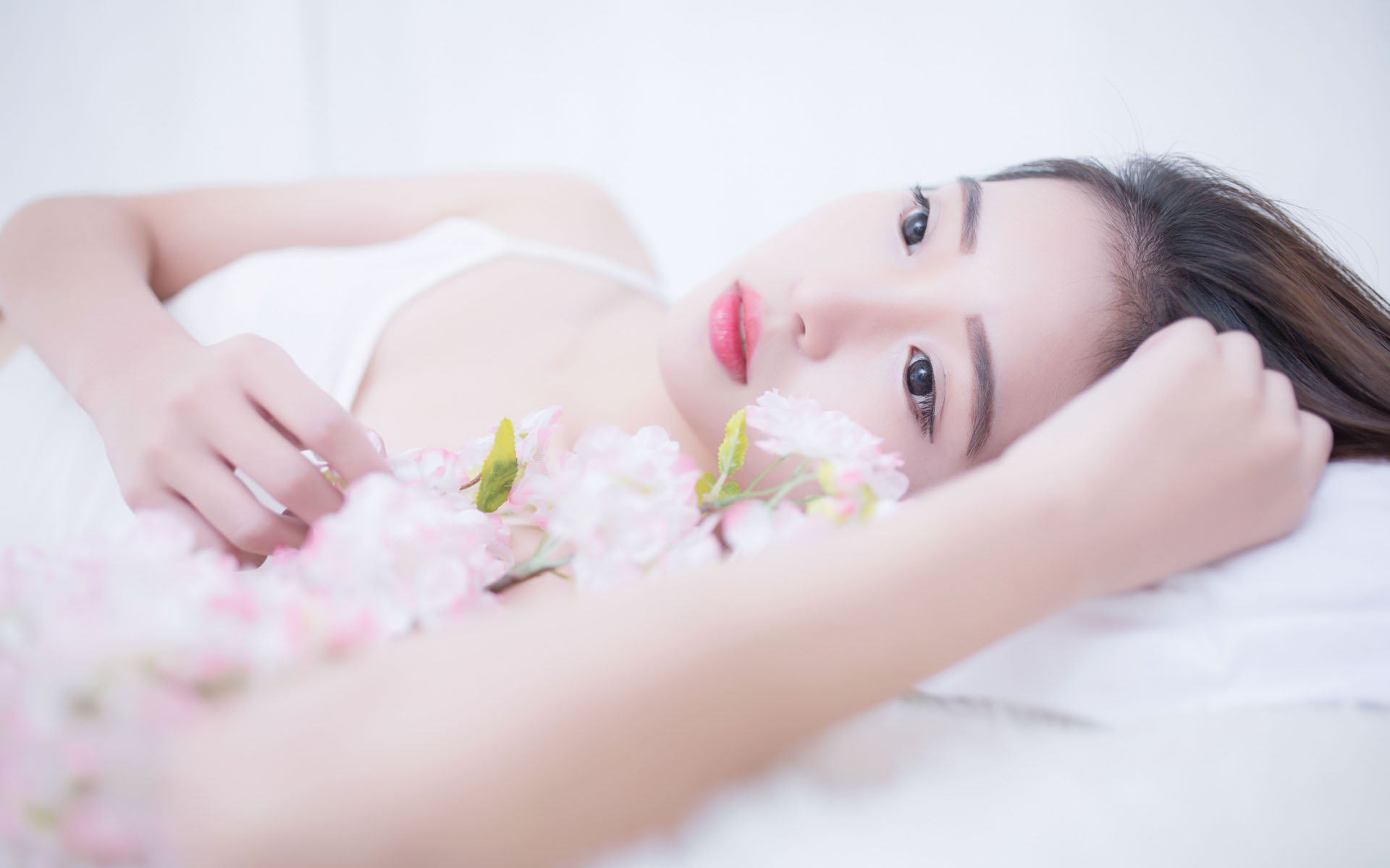 江西庐山“蓝调时刻”暑夏景象如梦幻化